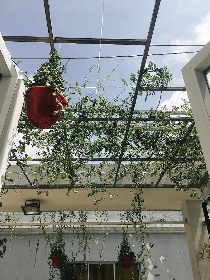 Hello Saigon Homestay Хошимин Экстерьер фото